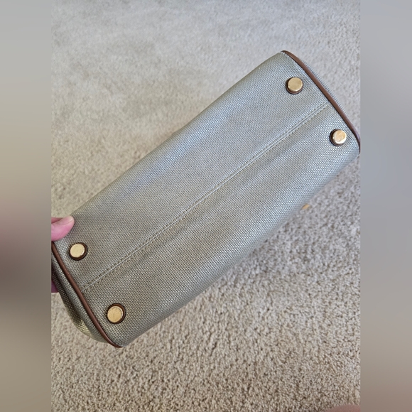 Michael Kors Large Purse Beige With Slight Shimmer Rope Handle Canvas Handbag - Picture 5 of 16